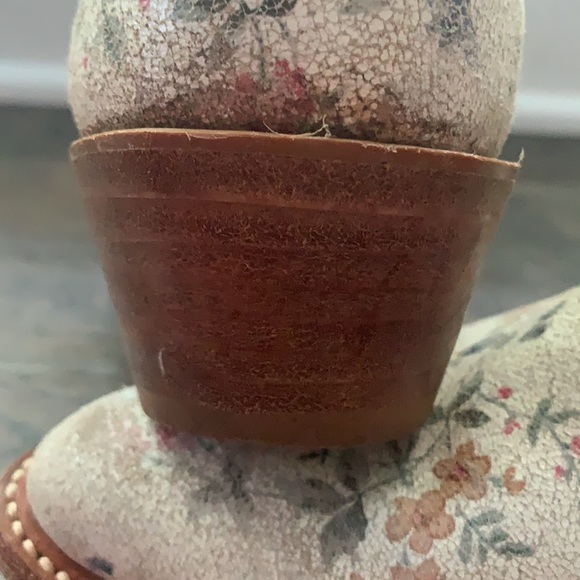 Lucchese floral cowboy boots - Picture 7 of 7